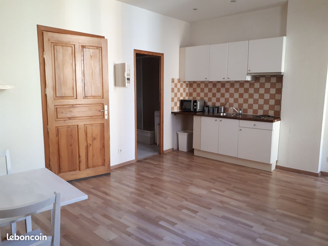 Appartement 2 pièces 31 m² · à Toulon · 31 m² · 555 €/mois