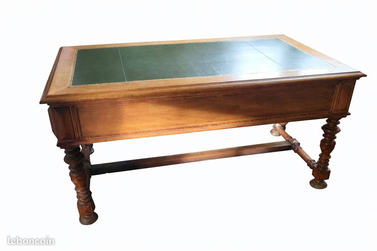 Bureau ancien en noyer – XIXᵉ siècle (image 2)
