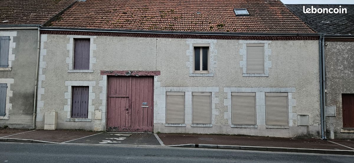 Maison 10 pièces 300 m² · à Ingré · 300 m² · 290 000 €