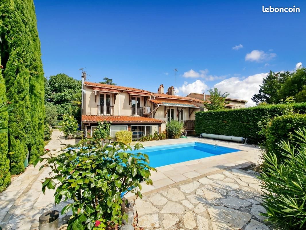 Maison 7 pièces 146 m² · à Castelginest · 146 m² · 340 000 €