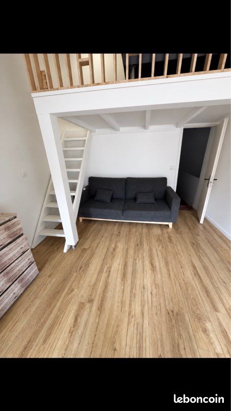 Appartement 1 pièce 28 m² · à Solliès-Pont · 28 m² · 570 €/mois