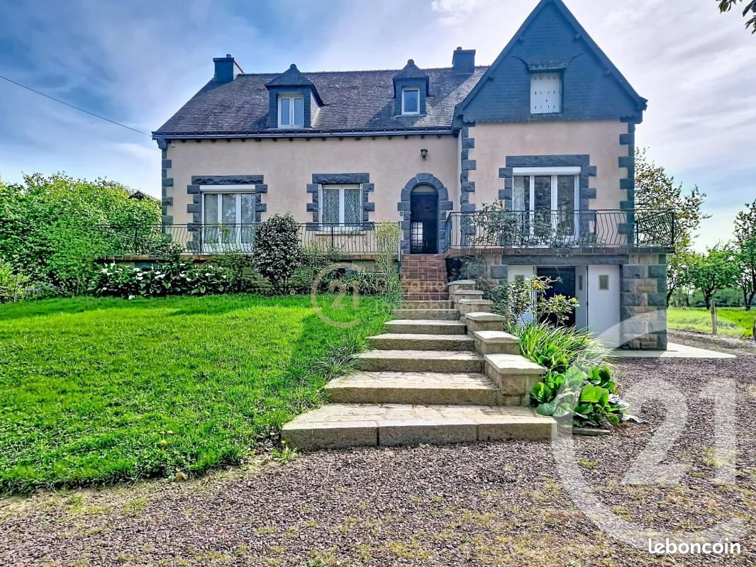Maison 8 pièces 158 m² · à Ménéac · 158 m² · 238 000 €