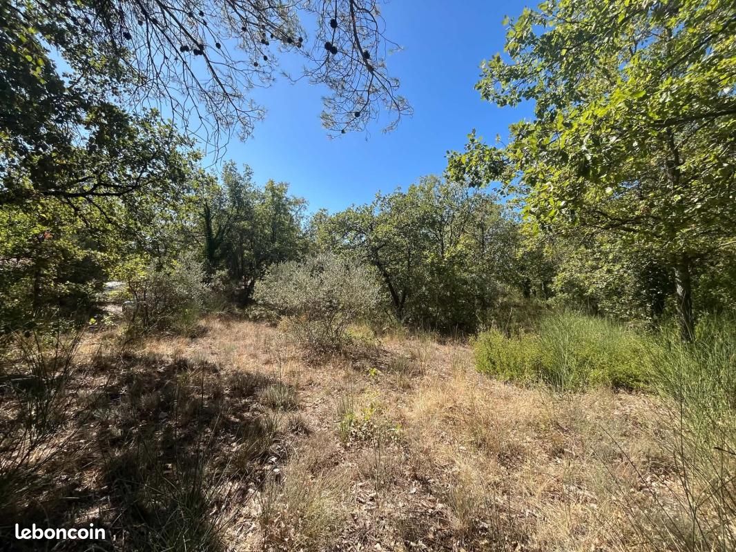 Terrain 5 000 m² Aix En Provence · à Aix-en-Provence · 300 000 €