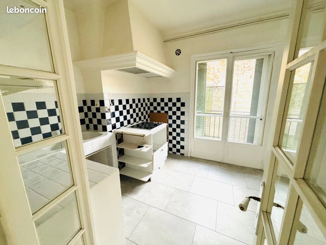 Appartement 49 m² · à Arles · 49 m² · 680 €