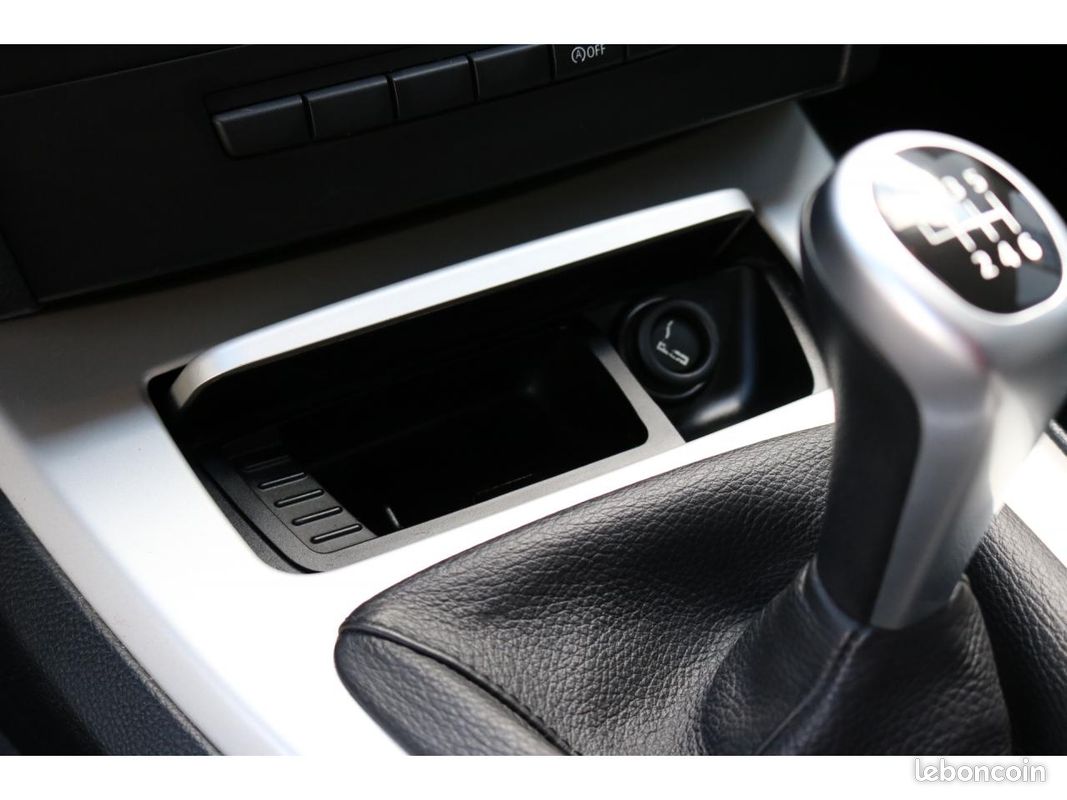 BMW SERIE 3 TOURING Touring 320d 184 ch edition (image 23)