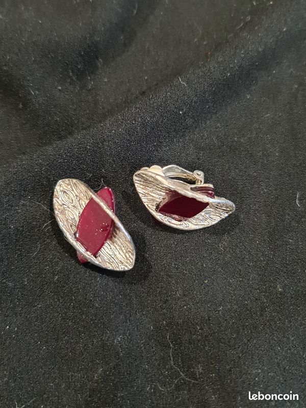 Paire de boucles d'oreilles à clip vintage argenté (image 1)