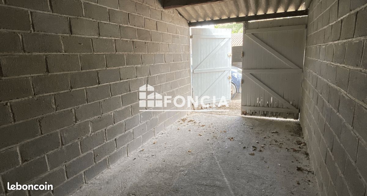 Parking 12 m² · à Orléans · 12 m² · 50 €/mois