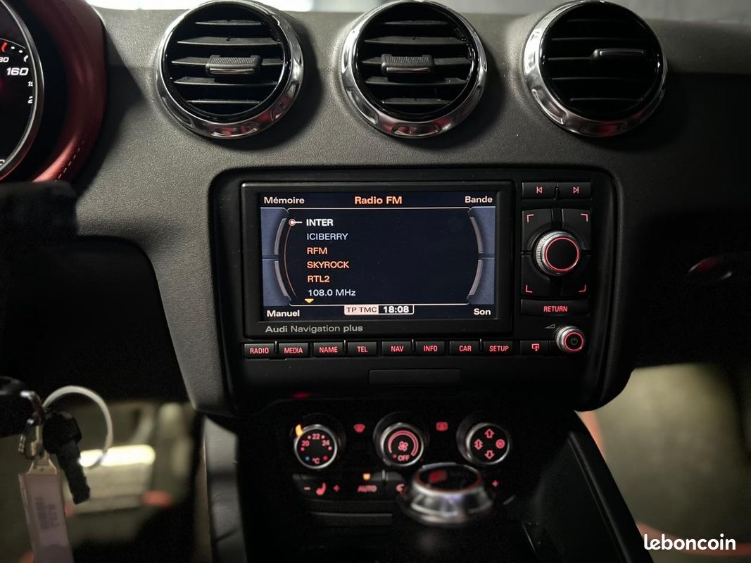 AUDI TTRS ENTRETIEN AUDI/ PALETTES AU VOLANT/ 2.5 TFSi 340Ch BV S-tronic (image 14)