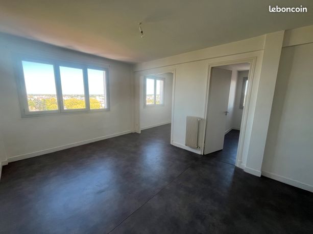 T4 rénové et lumineux - vue sur Pyrénées - 67 m²