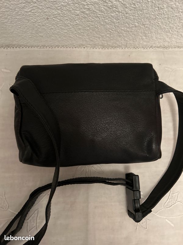 Sac banane noir en cuir (image 4)