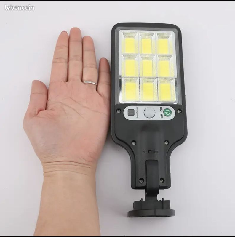 1/2/4/6/8 Pack
Lumières murales à capteur de mouvement alimentées par énergie solaire avec télécommande,
Lumières murales à capteur de mouvement alimentées par énergie solaire avec télécommande, (image 2)