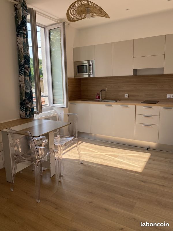 Parking 1 pièce 22 m² · à Collonges-au-Mont-d'Or · 22 m² · 699 €