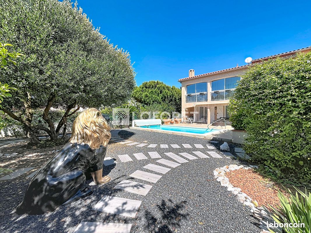 Propriété 5 pièces 220 m² (image 15)