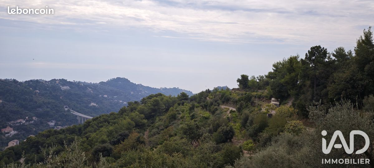 Terrain 800 m² · à Menton · 800 m² · 15 000 €