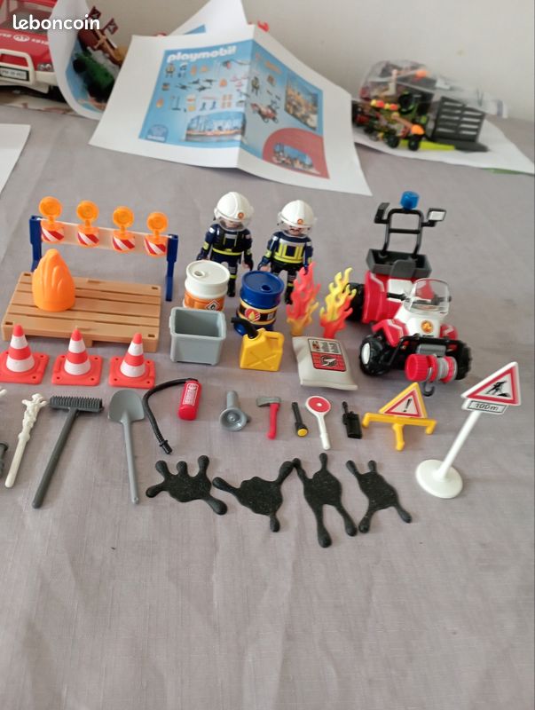 Playmobil Hélicoptère De Secours Avec Piste D'Atterrissage - Jouet Aventure Et Sauvetage