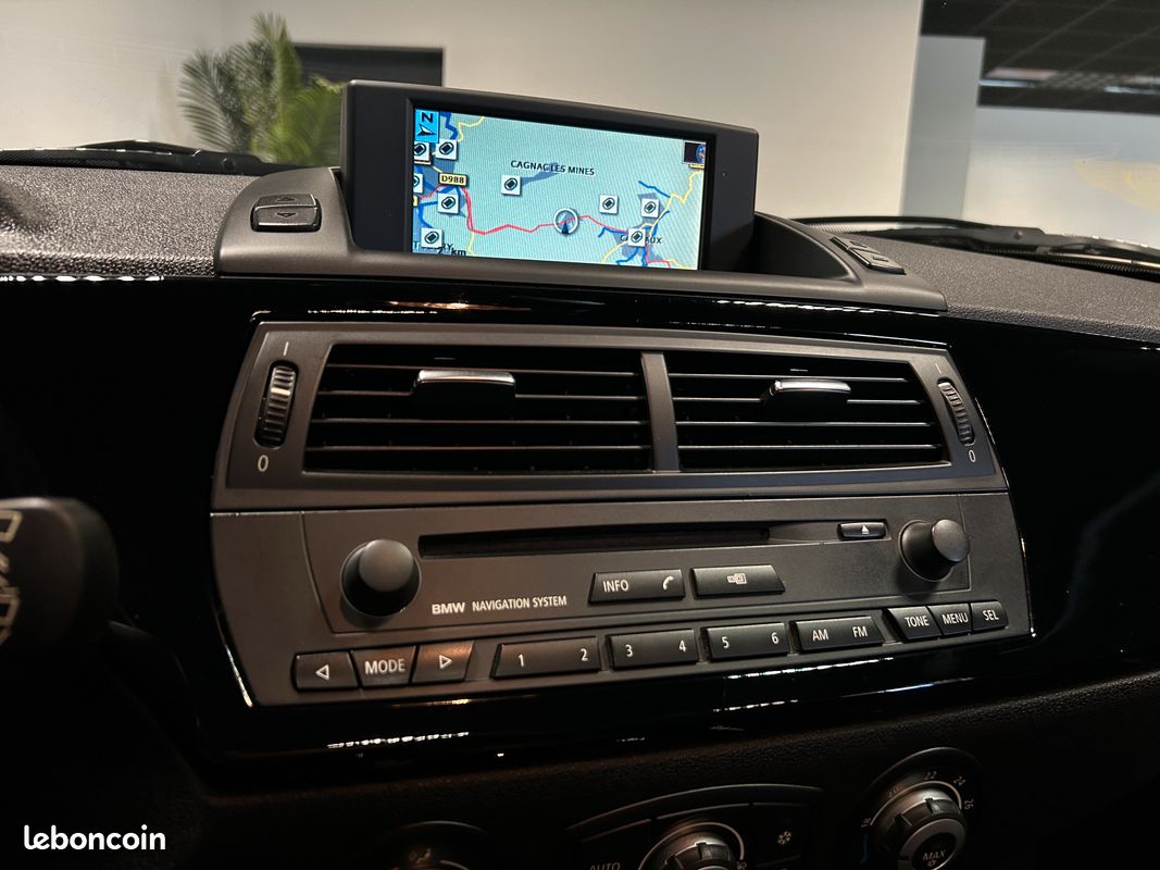 BMW Z4 M Roadster E85 3,2L 343ch BVM6 + 4 PNEUS NEUFS + NOIR SAPHIR + SELLERIE CUIR ÉLECTRIQUE ET CHAUFFANT + REGULATEUR DE VITESSE (image 10)