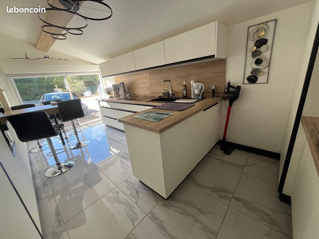 Maison 6 pièces 137 m² · à La Verdière · 137 m² · 400 000 €