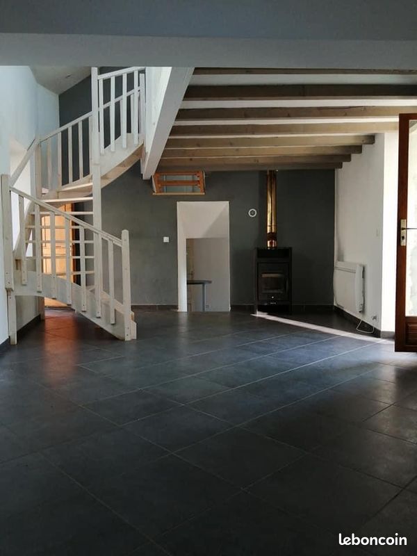 Maison 2 pièces 58 m² · à Montcusel · 58 m² · 575 €/mois