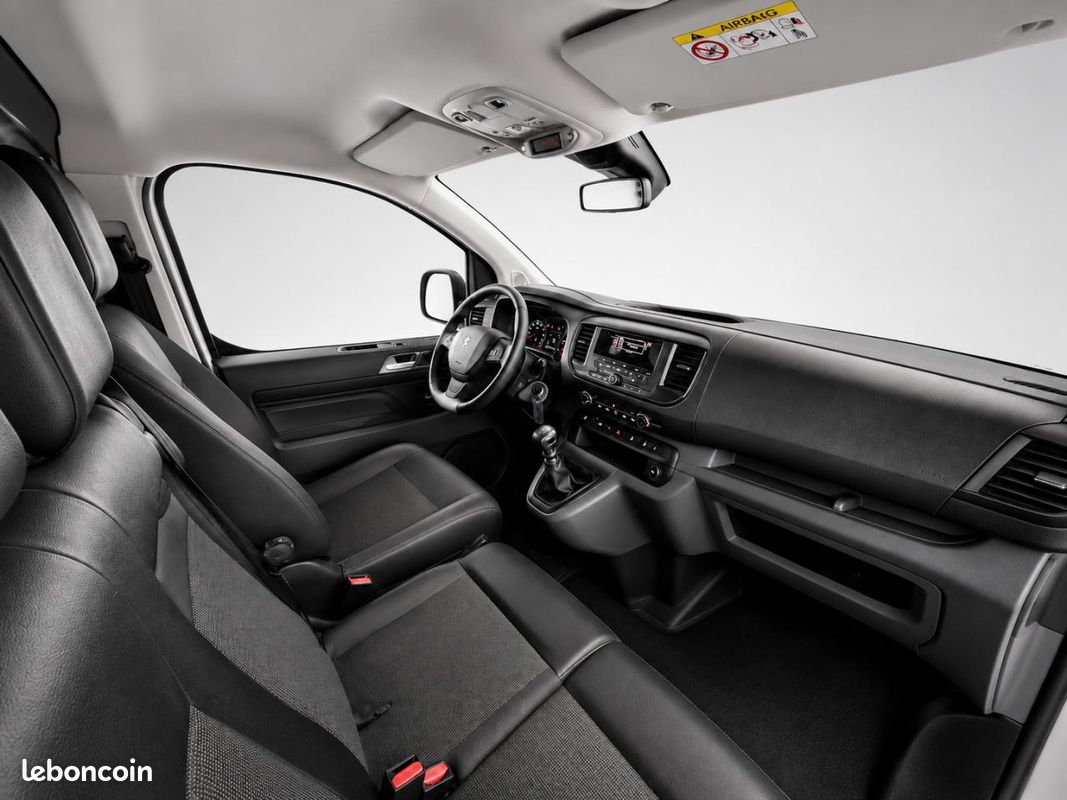 PEUGEOT EXPERT Long 2.0 BlueHDi - 145 S&S III FOURGON Fourgon Premium PHASE 1 (image 4)