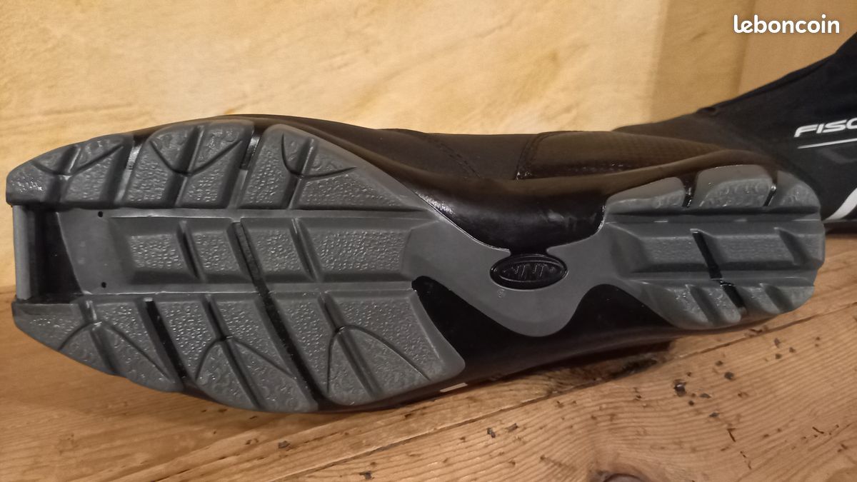 Chaussure de ski de fond 45 fixation NNN Neuves (image 3)