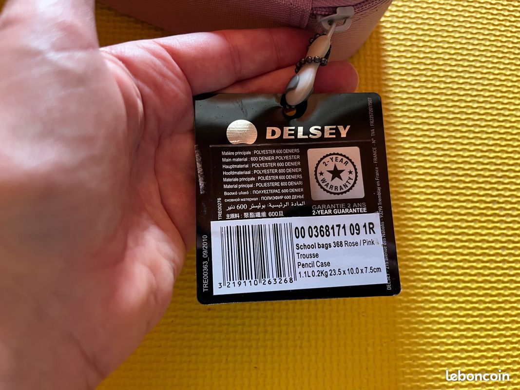 Trousse pour stylos Delsey rose neuve avec étiquette (image 3)