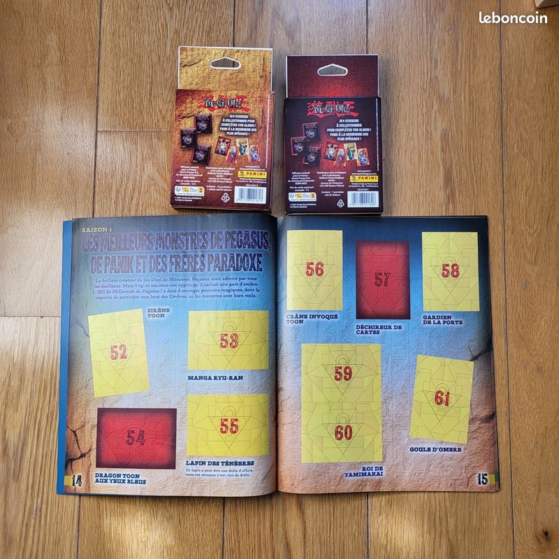 Panini YU GI OH! Blister Con 12 Sobres + 1 Sobre De 5 Pegatinas, 65 Pegatinas Totales Para Completar El Álbum 65 Adhesivos De Batalla