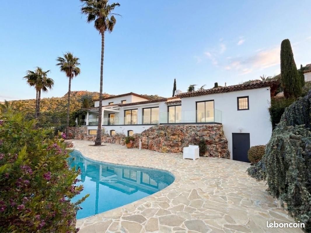 Maison 5 pièces 233 m² · à Saint-Raphaël · 233 m² · 2 900 000 €