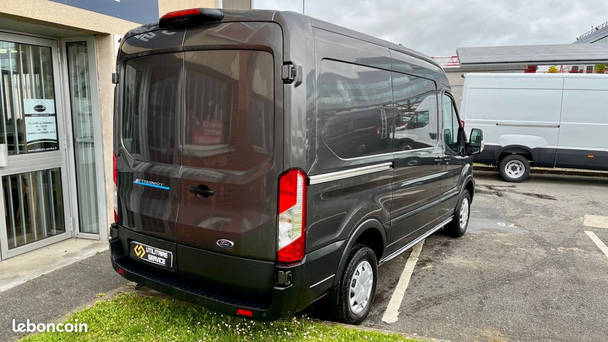 26 990 ht / ford e-transit fourgon electrique l2h2 184 cv 75 kw trend business gris magnetic / tva recuperable (image 3)