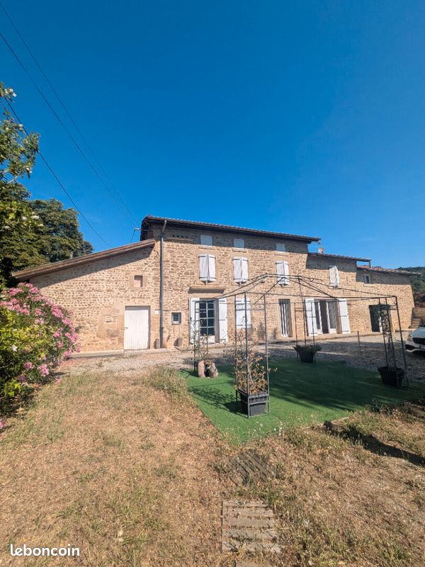 Maison 5 pièces 134 m² · à Charmes-sur-l'Herbasse · 134 m² · 1 130 €/mois