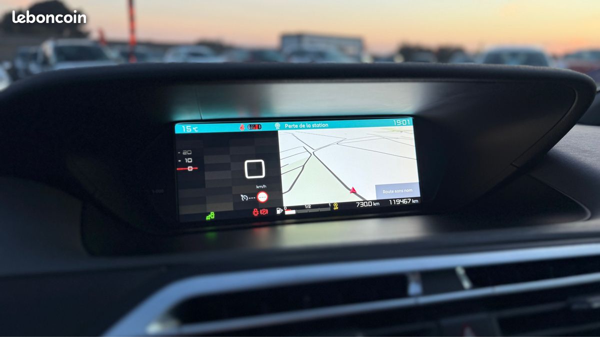 CITROEN C4 1.2 E THP 130CH LIVE S&S 2017 (image 17)
