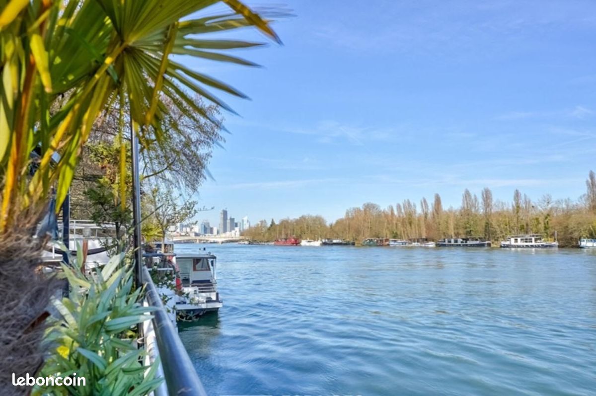 Appartement 4 pièces 180 m² · à Suresnes · 180 m² · 689 000 €