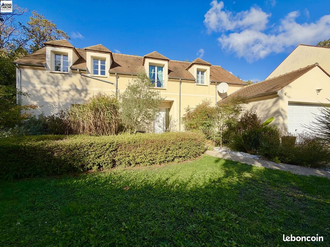 Maison 7 pièces 219 m² · à Saint-Prix · 219 m² · 949 000 €