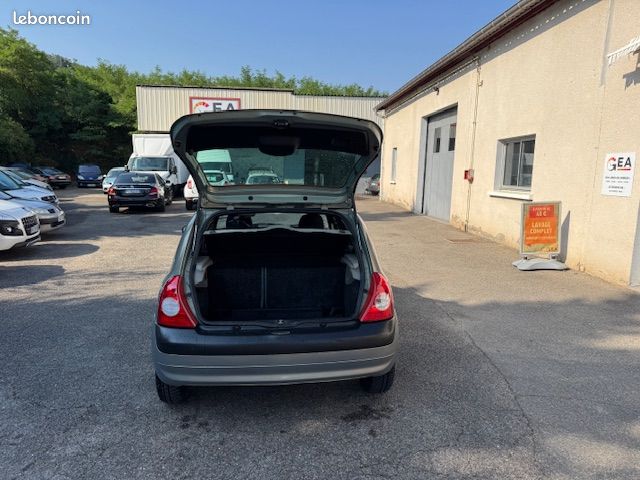 RENAULT Clio II 5 Portes Phase 2 1.4 i 16V 98 cv (image 3)