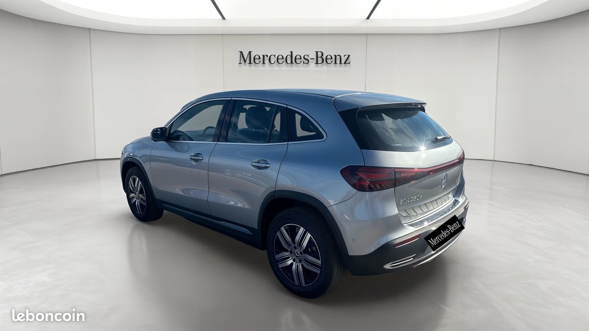 Mercedes eqa 250+ (image 3)