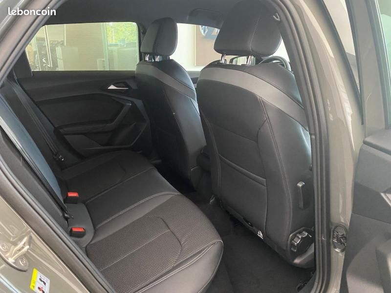 Audi A1 Sportback 30 TFSI 116ch S line S tronic 7 (image 18)