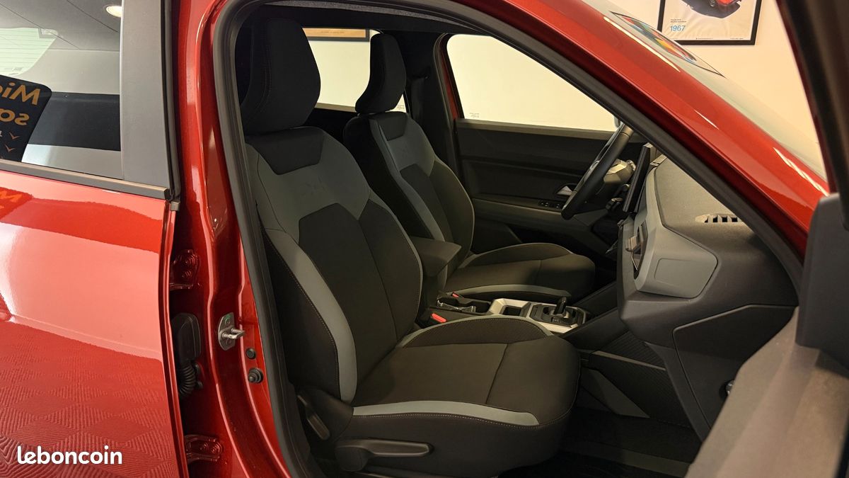 DACIA DUSTER HYBRID 155ch BVA 4X2 EXTREME SUREQUIPE (image 24)
