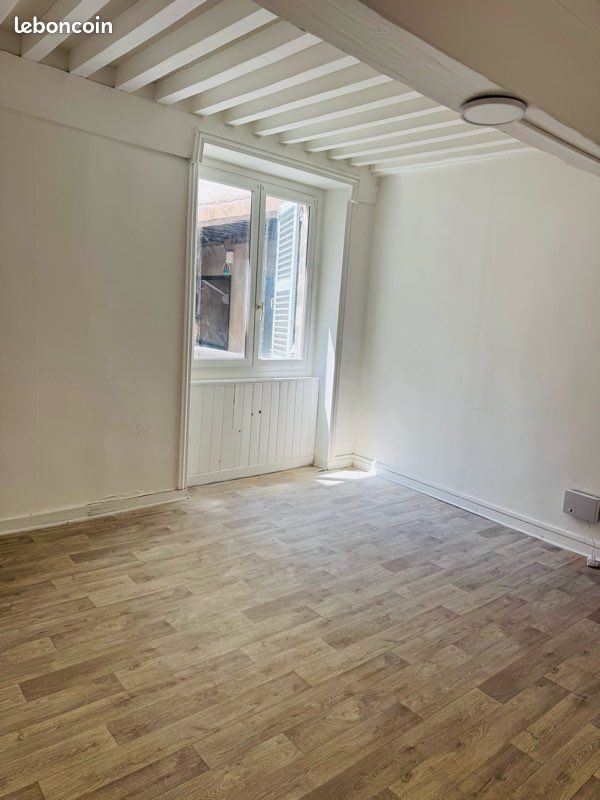 Appartement 5 pièces 90 m² · à Thiers · 90 m² · 610 €