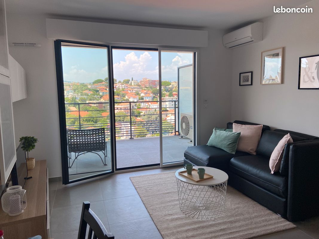 Appartement 1 pièce 27 m² · à Antibes · 27 m² · 850 €