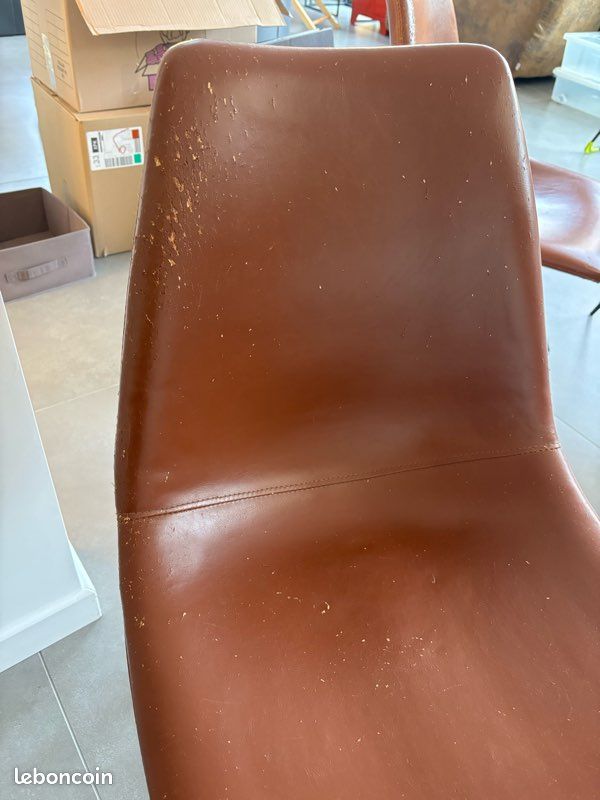 Lot de 2 chaises marrons simili cuir (image 4)