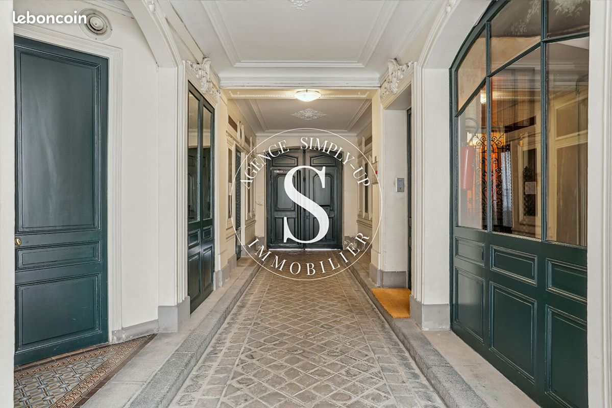 Appartement 6 pièces 146 m² · à Paris · 146 m² · 1 690 000 €