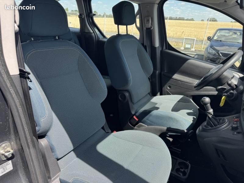 Citroen Berlingo BlueHDi 100ch Feel (image 9)