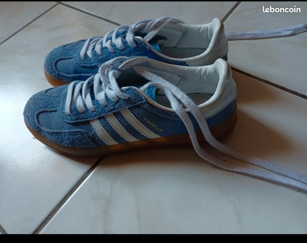 Adidas Gazelle bleu clair (image 2)