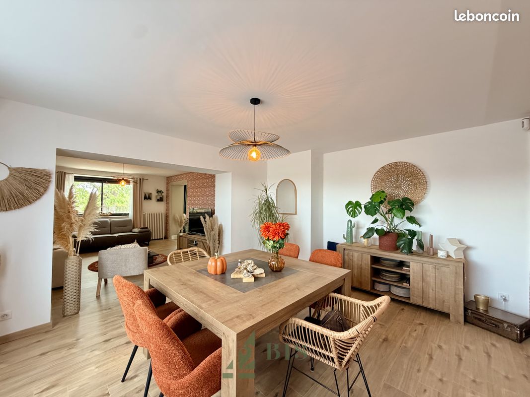 Maison 7 pièces 221 m² · à Ouches · 221 m² · 280 000 €
