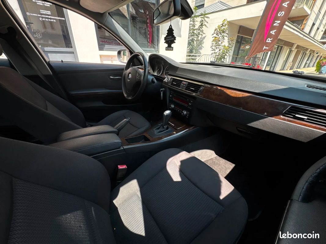 BMW SERIE 3 E90 318i 143ch (image 19)