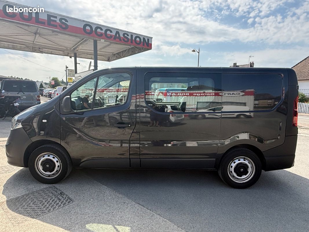 Opel VIVARO 1.6cdti 120 6 places double cabine 1ere main tres propre faible kilometrage (image 4)