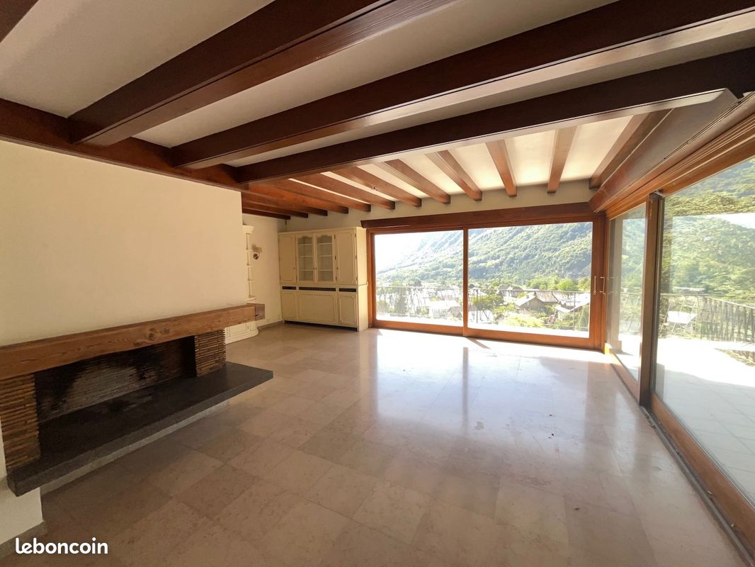 Maison 8 pièces 220 m² · à Saint-Jean-de-Maurienne · 220 m² · 348 000 €