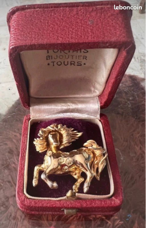 Broche Vintage Orena Paris En Métal Rouge Et Or émaillé - Motif Feuille - Parfait état