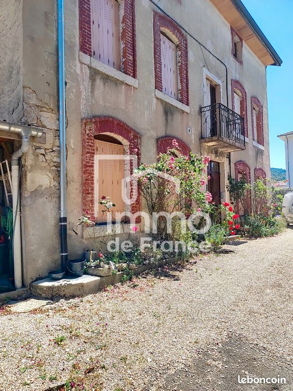 Appartement a louer oyonnax - 4 pièce(s) - 84 m2 - Surfyn