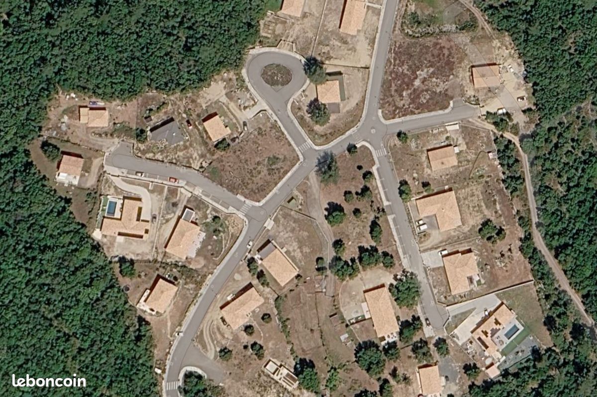 Terrain constructible · à Castirla · 64 750 €