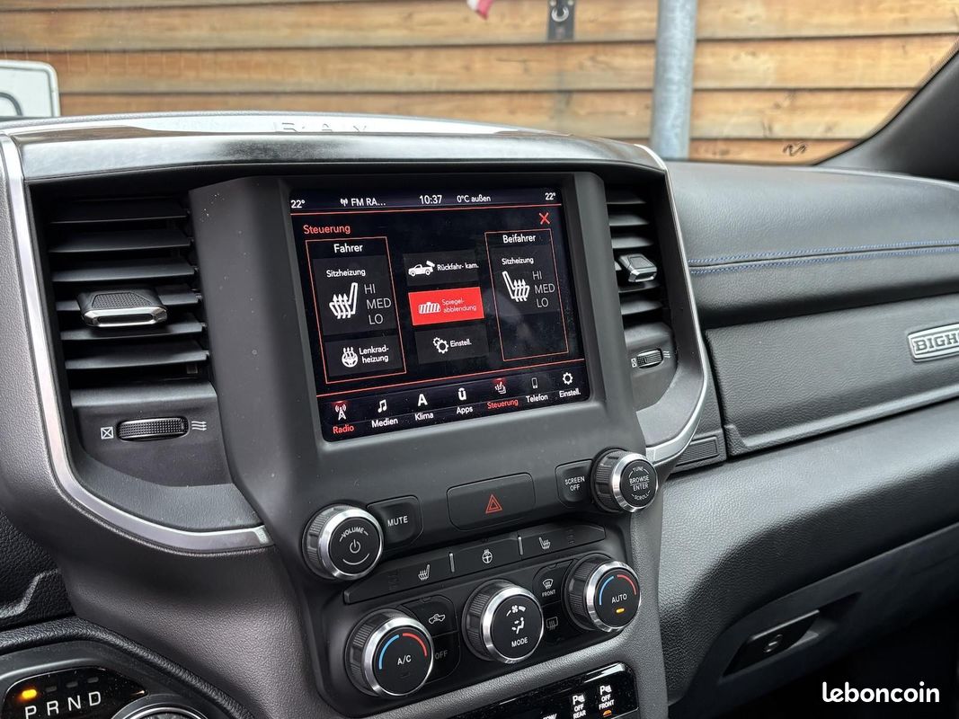 Dodge RAM 1500 Big Horn Punisher 5.7 V8 HEMI 401 ch 4x4 – GPL – CarPlay – Attelage (image 13)